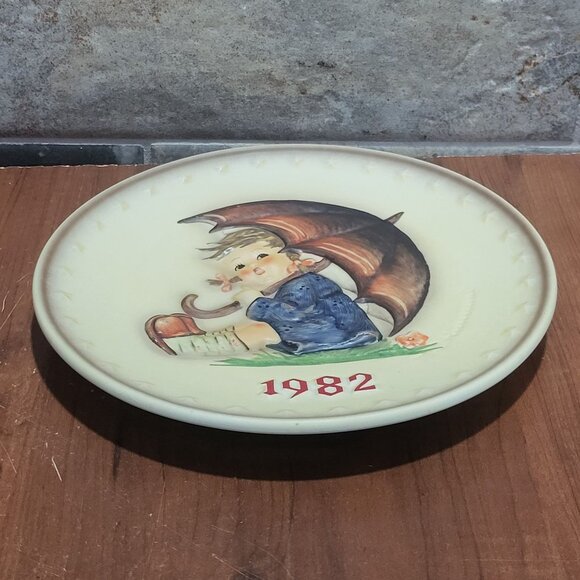 MJ Hummel 12th Annual Decorative Plate Umbrella Boy 1982 Goebel W Germany 1973 - Picture 5 of 10